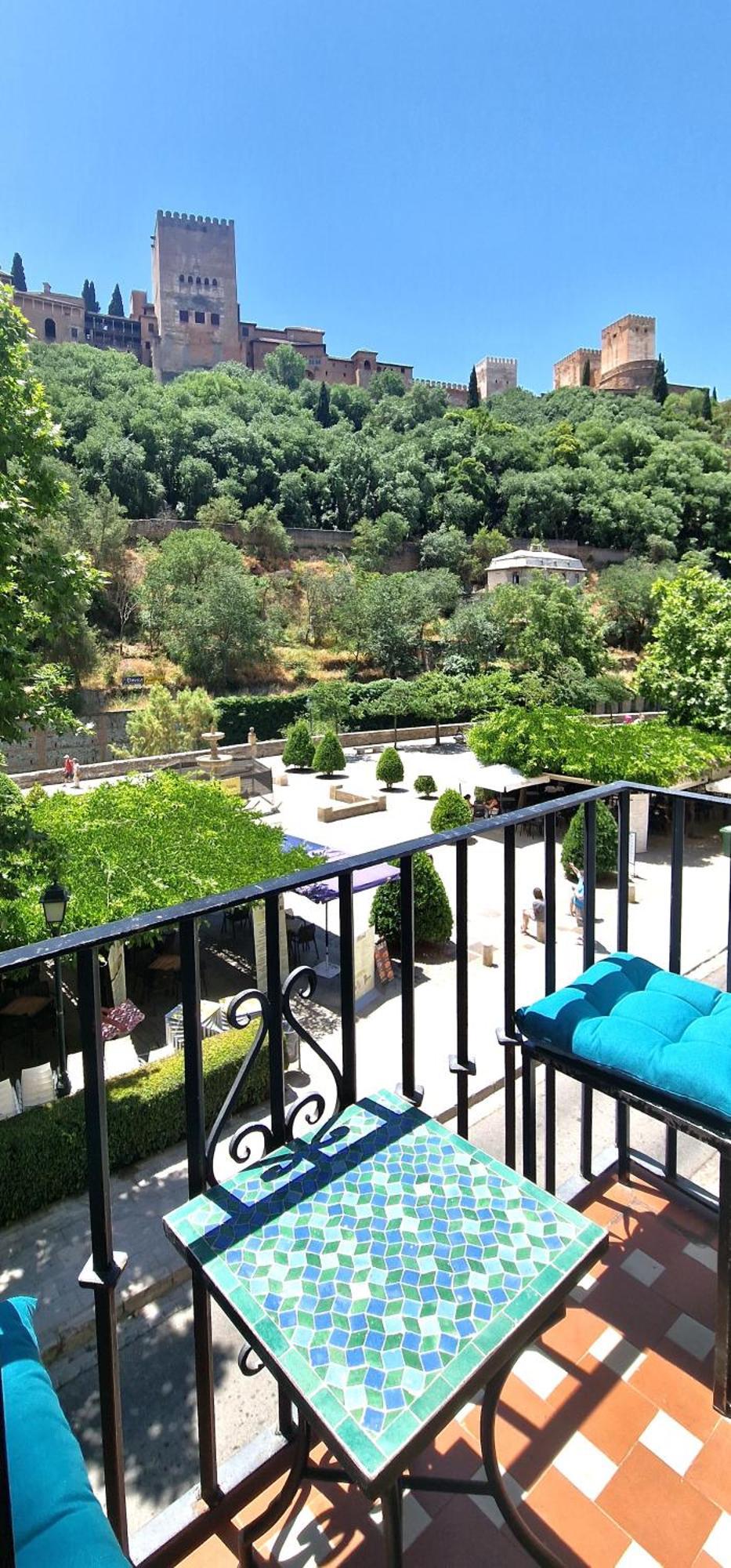 The Nasrid Palace From Your Bed ! Granada Exterior foto