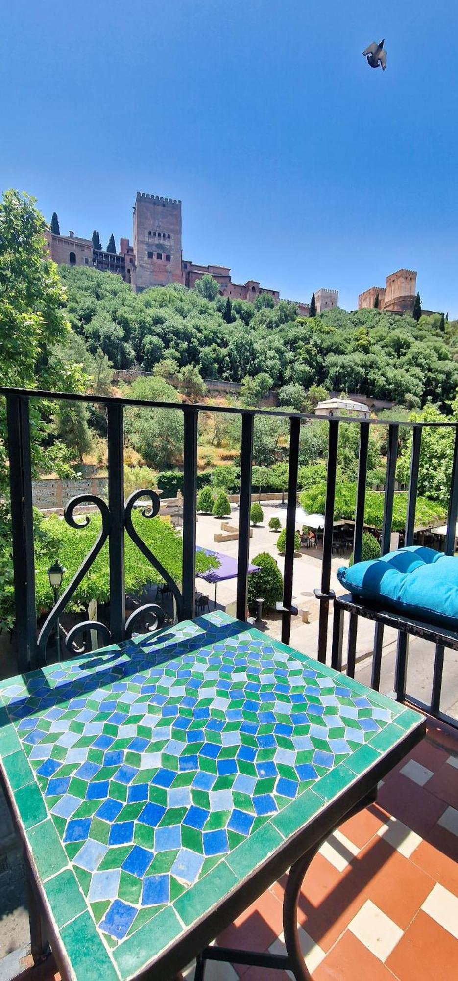 The Nasrid Palace From Your Bed ! Granada Exterior foto